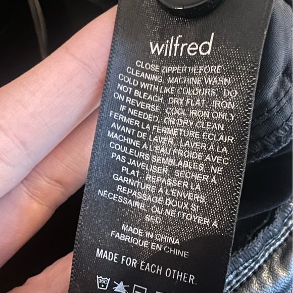 ARITZIA Wilfred Rebel Black Vegan Leather Cropped Pants - Picture 6 of 13